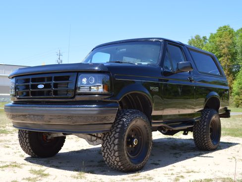 Used 1995 Ford Bronco image 2