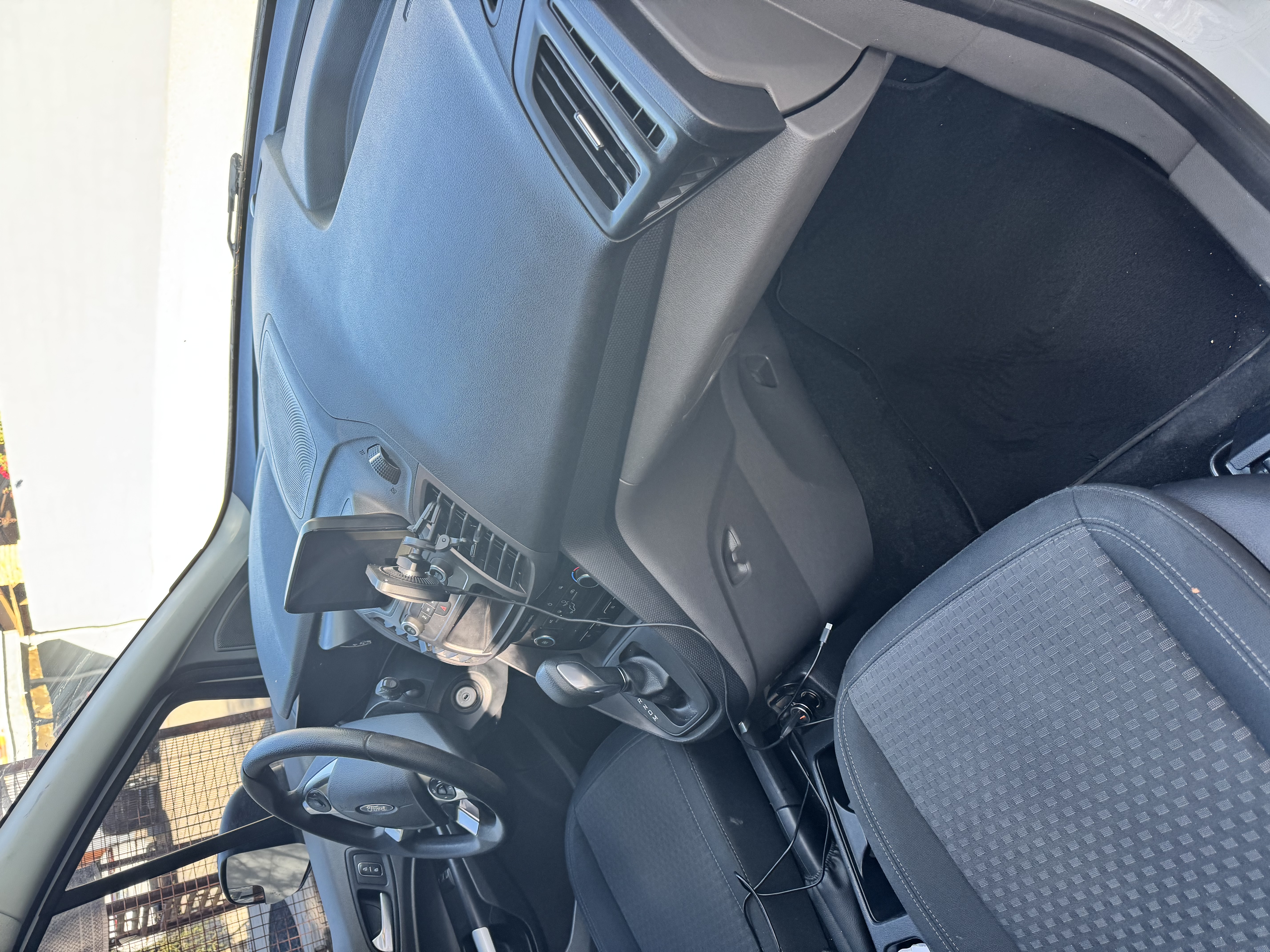 Used 2020 Ford Transit Connect XLT FWD image 20