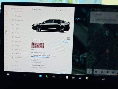 Used 2023 Tesla Model X Plaid image 21