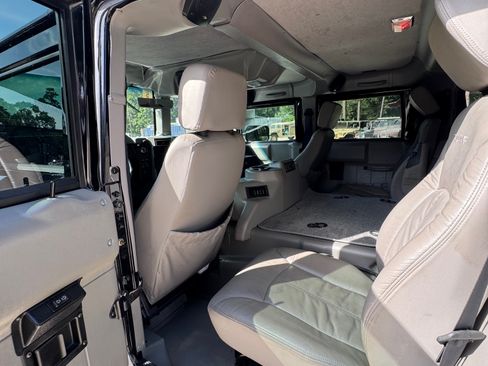 Used 2003 HUMMER H1 Wagon 4D image 10