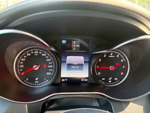 Used 2017 Mercedes-Benz C 300 Sedan w/ Sport Package image 8