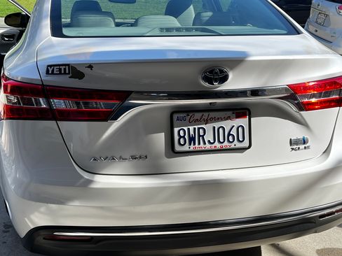 Used 2015 Toyota Avalon XLE Premium image 13