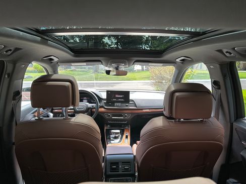 Used 2022 Audi Q5 2.0T Prestige w/ Prestige Package image 9