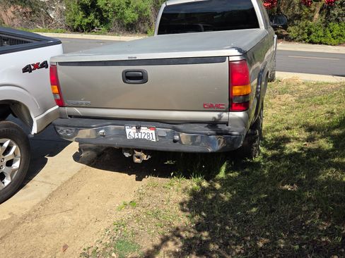 Used 2000 GMC Sierra 2500 4x4 Extended Cab HD w/ Convenience Plus Group image 2