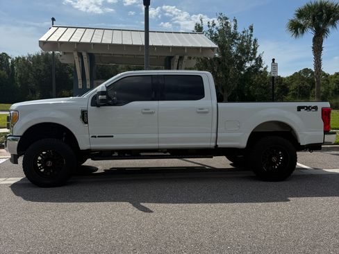 Used 2017 Ford F250 Lariat w/ Chrome Package AWD/4WD image 2