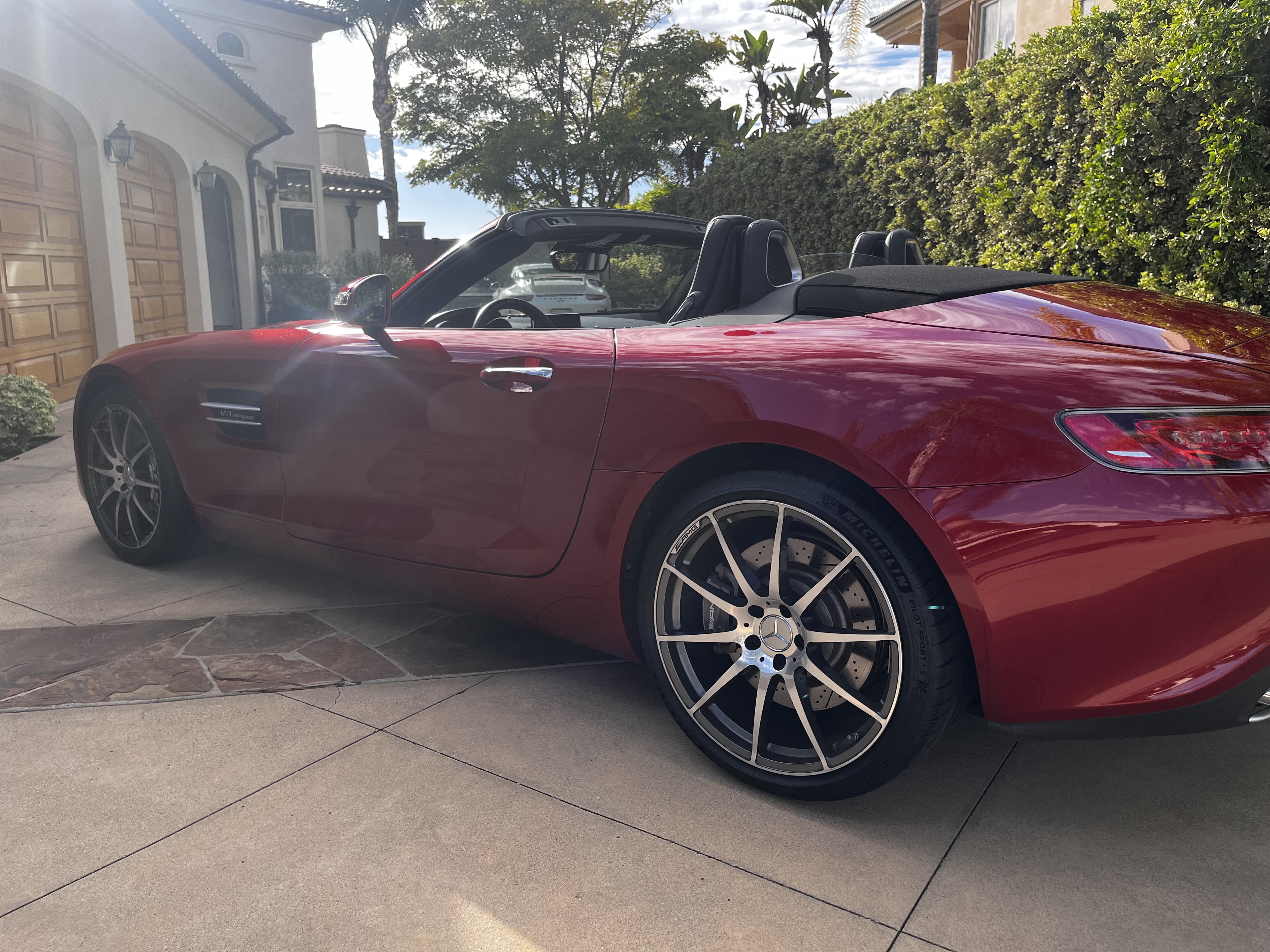 Used 2018 Mercedes-Benz AMG GT Roadster image 8