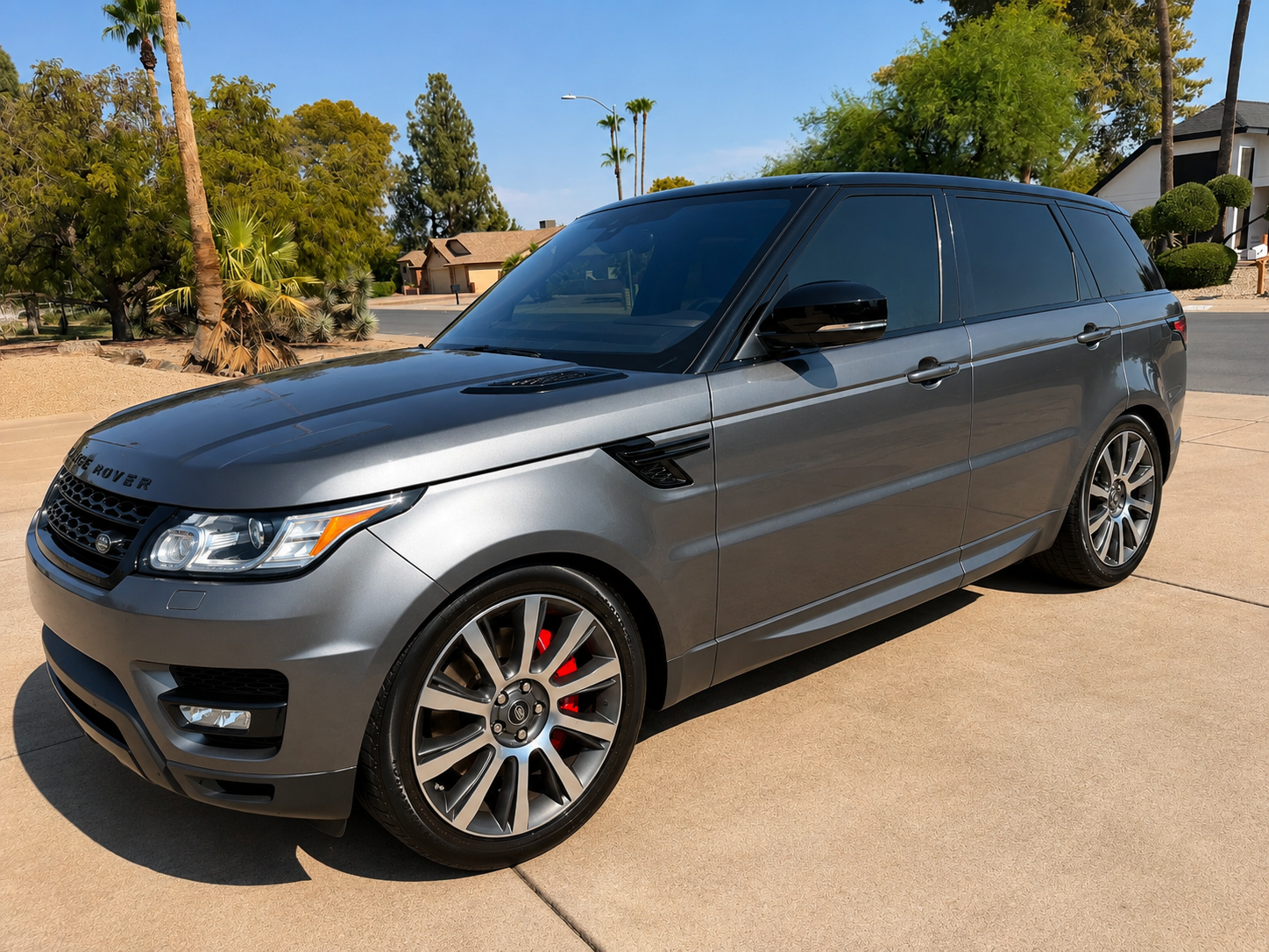 Used 2017 Land Rover Range Rover Sport AWD/4WD image 2
