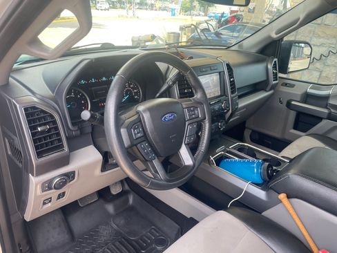 Used 2019 Ford F150 XLT w/ Equipment Group 302A Luxury image 9