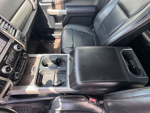 Used 2017 Ford F250 Lariat w/ Lariat Ultimate Package image 18