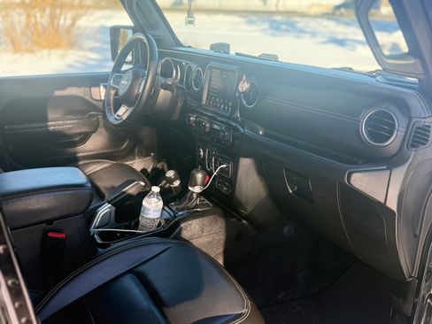 Used 2021 Jeep Wrangler Unlimited Sahara w/ Uconnect 4C Nav & Sound Group image 12