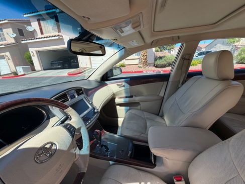 Used 2011 Toyota Avalon Limited image 10