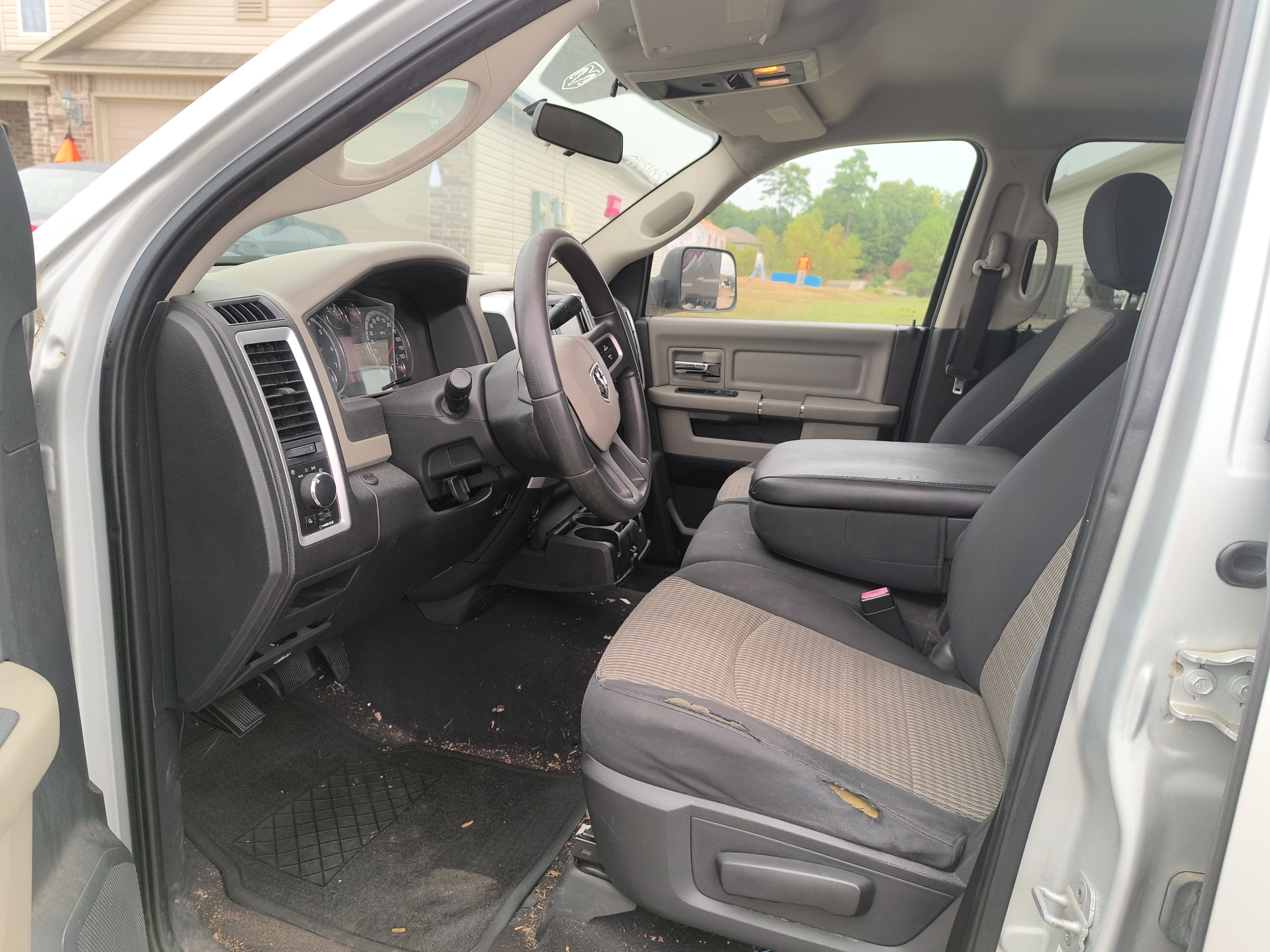 Used 2011 RAM 1500 Classic SLT AWD/4WD image 9