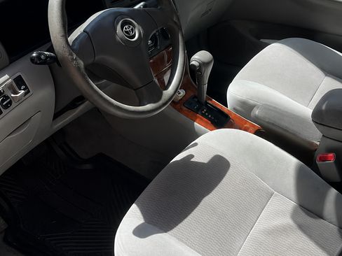 Used 2007 Toyota Corolla CE FWD image 2