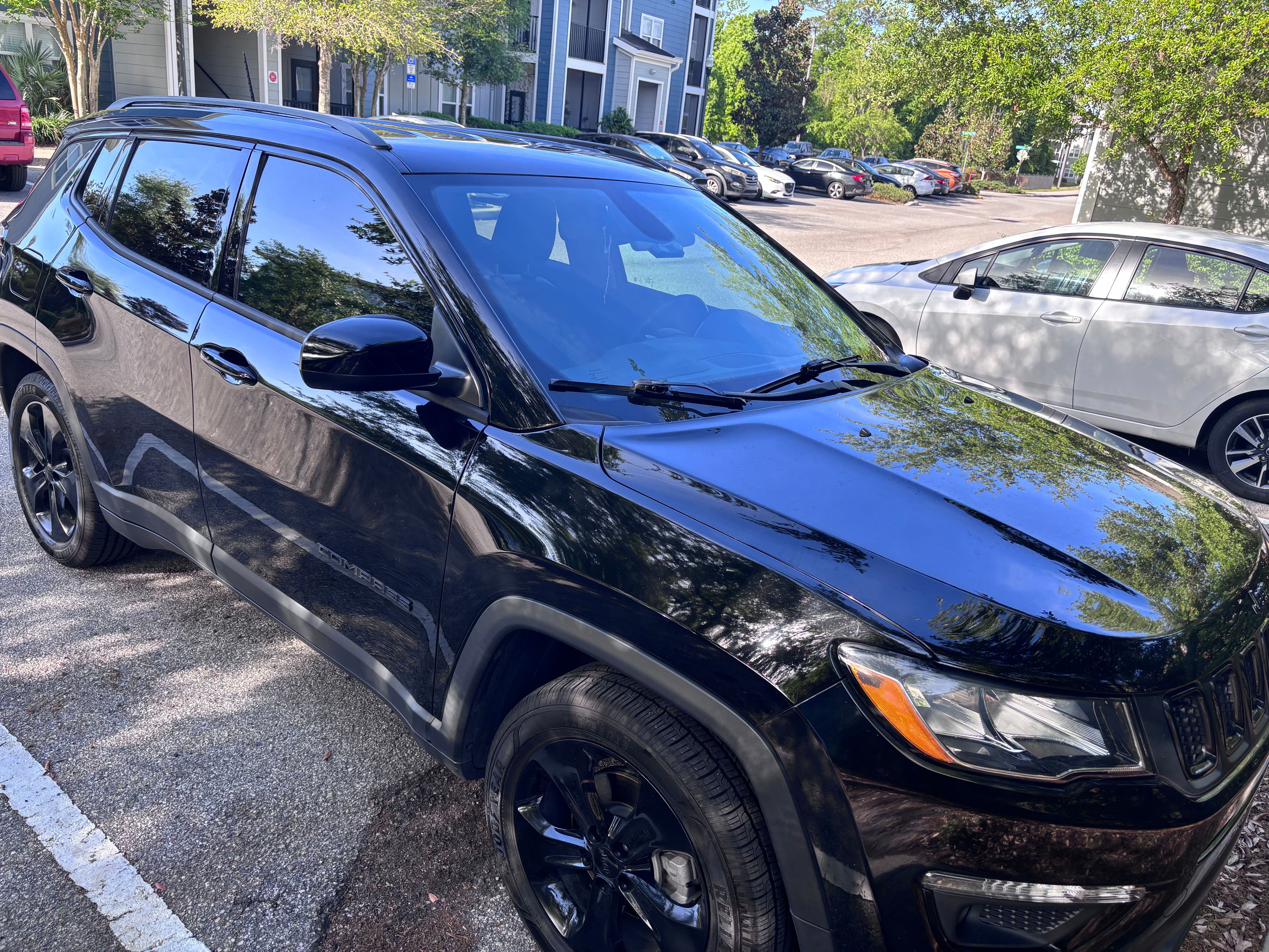 Used 2021 Jeep Compass Latitude FWD image 1