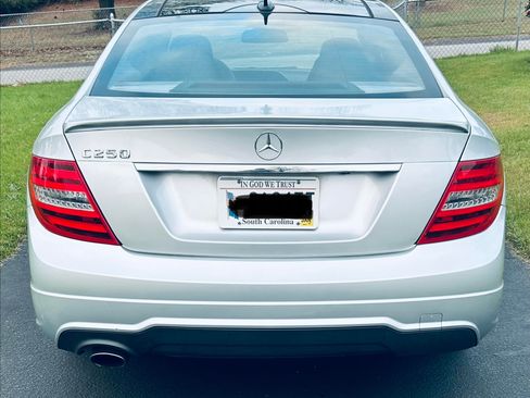 Used 2012 Mercedes-Benz C 250 C 250 Coupe 2D image 8
