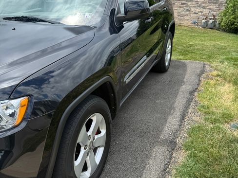 Used 2012 Jeep Grand Cherokee Laredo AWD/4WD image 10