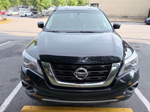 Used 2018 Nissan Pathfinder SL FWD image 16