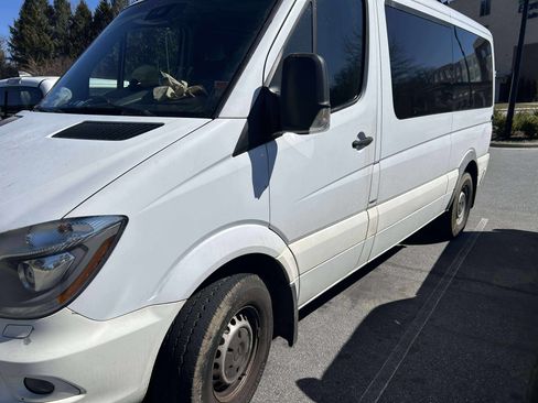 Used 2015 Mercedes-Benz Sprinter 2500 image 13