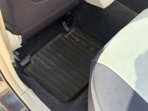 Used 2010 Subaru Outback 2.5i Premium image 20