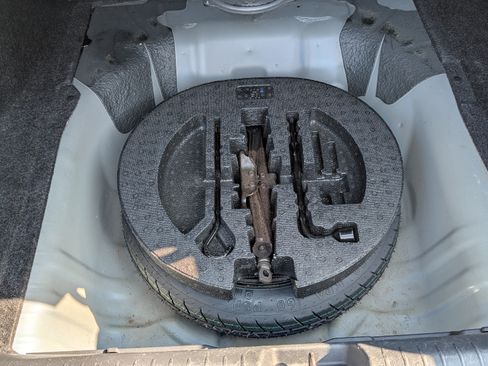 Used 2010 Honda Civic LX image 25