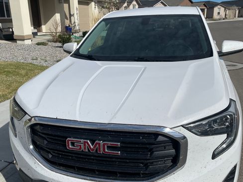 Used 2018 GMC Terrain SLE image 1