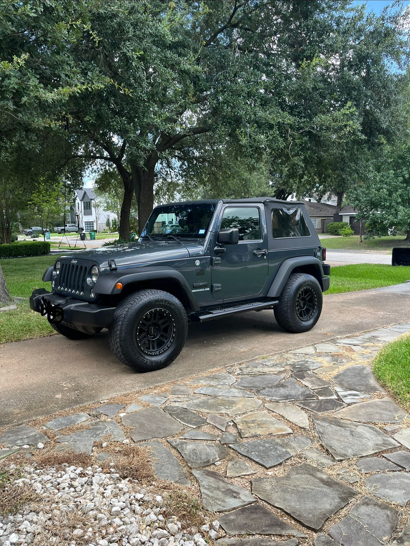 Used 2017 Jeep Wrangler Sport w/ Quick Order Package 24S AWD/4WD image 1