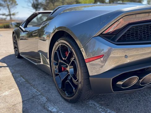 Used 2017 Lamborghini Huracan LP 580-2 image 4