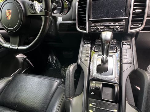 Used 2014 Porsche Cayenne Diesel w/ Comfort Plus Package AWD/4WD image 5
