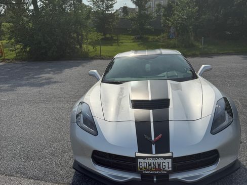 Used 2019 Chevrolet Corvette Stingray Coupe w/ 2LT Preferred Equipment Group image 1