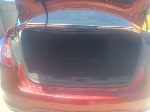 Used 2012 Ford Taurus Limited FWD image 10