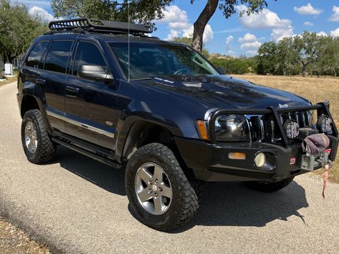 Used 2008 Jeep Grand Cherokee Laredo image 2
