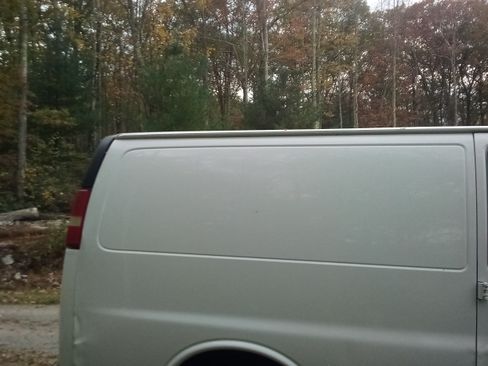 Used 2012 Chevrolet Express 3500 Extended image 2