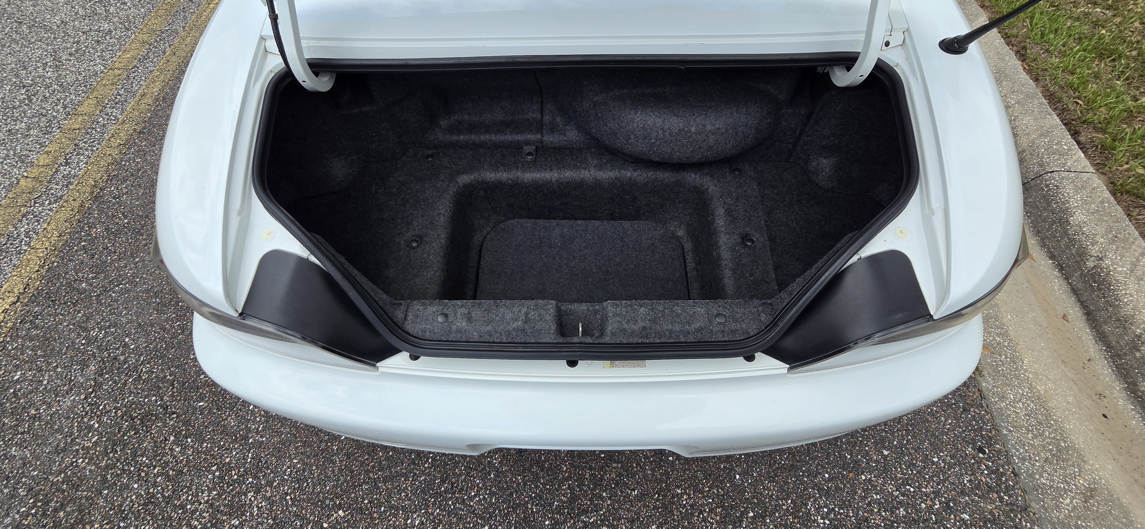 Used 2004 Honda S2000 image 22