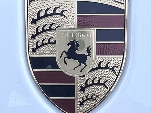 Used 2024 Porsche Cayenne Sport Utility 4D image 16