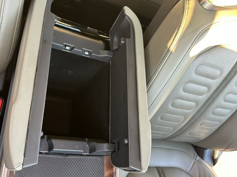 Used 2023 Rivian R1T Launch Edition image 19