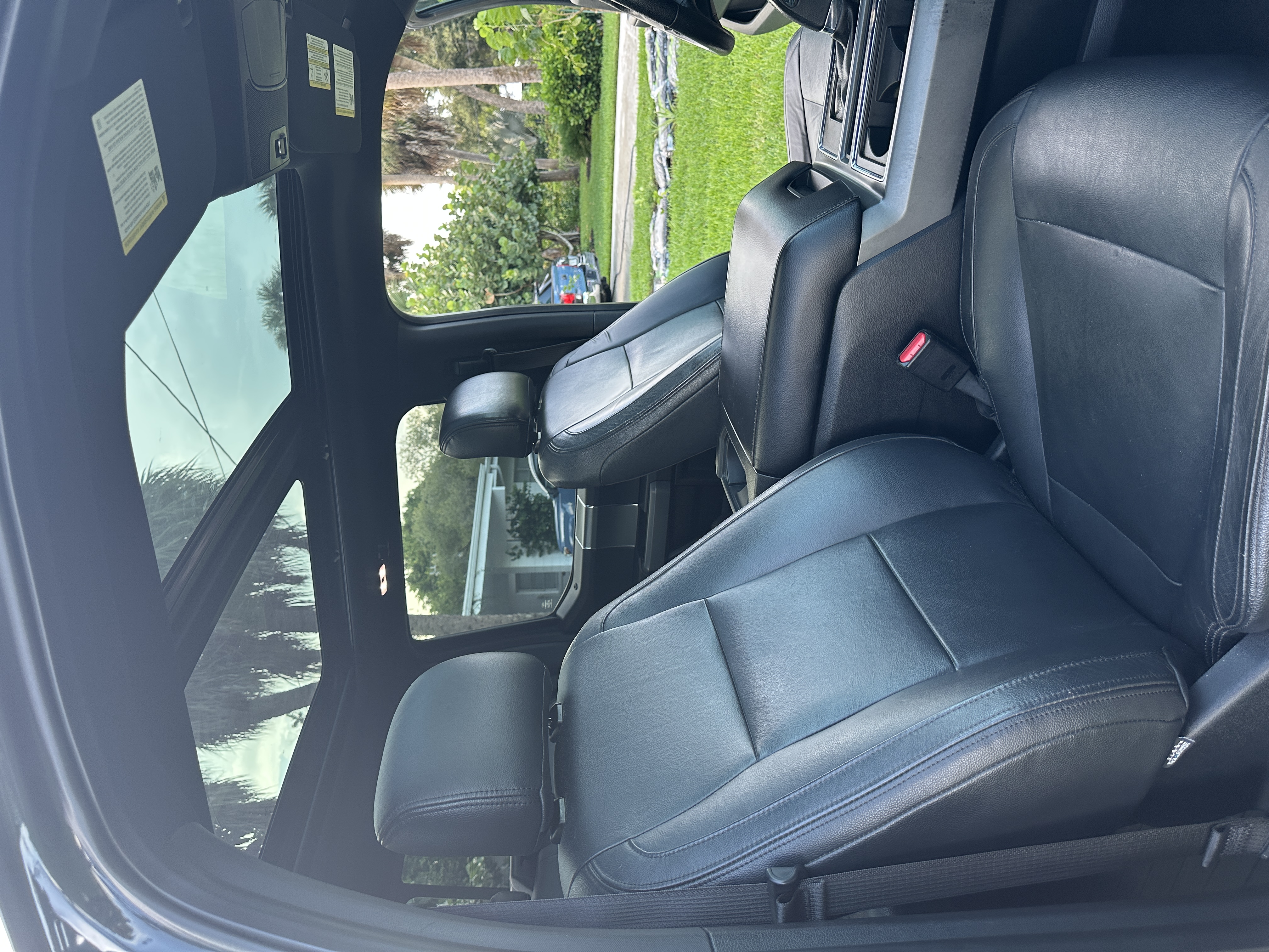 Used 2016 Ford F150 XLT w/ Equipment Group 302A Luxury AWD/4WD image 11