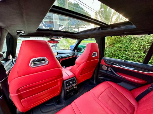 Used 2016 BMW X5 M image 6