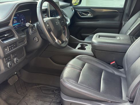 Used 2024 Chevrolet Tahoe RST w/ Luxury Package AWD/4WD image 12
