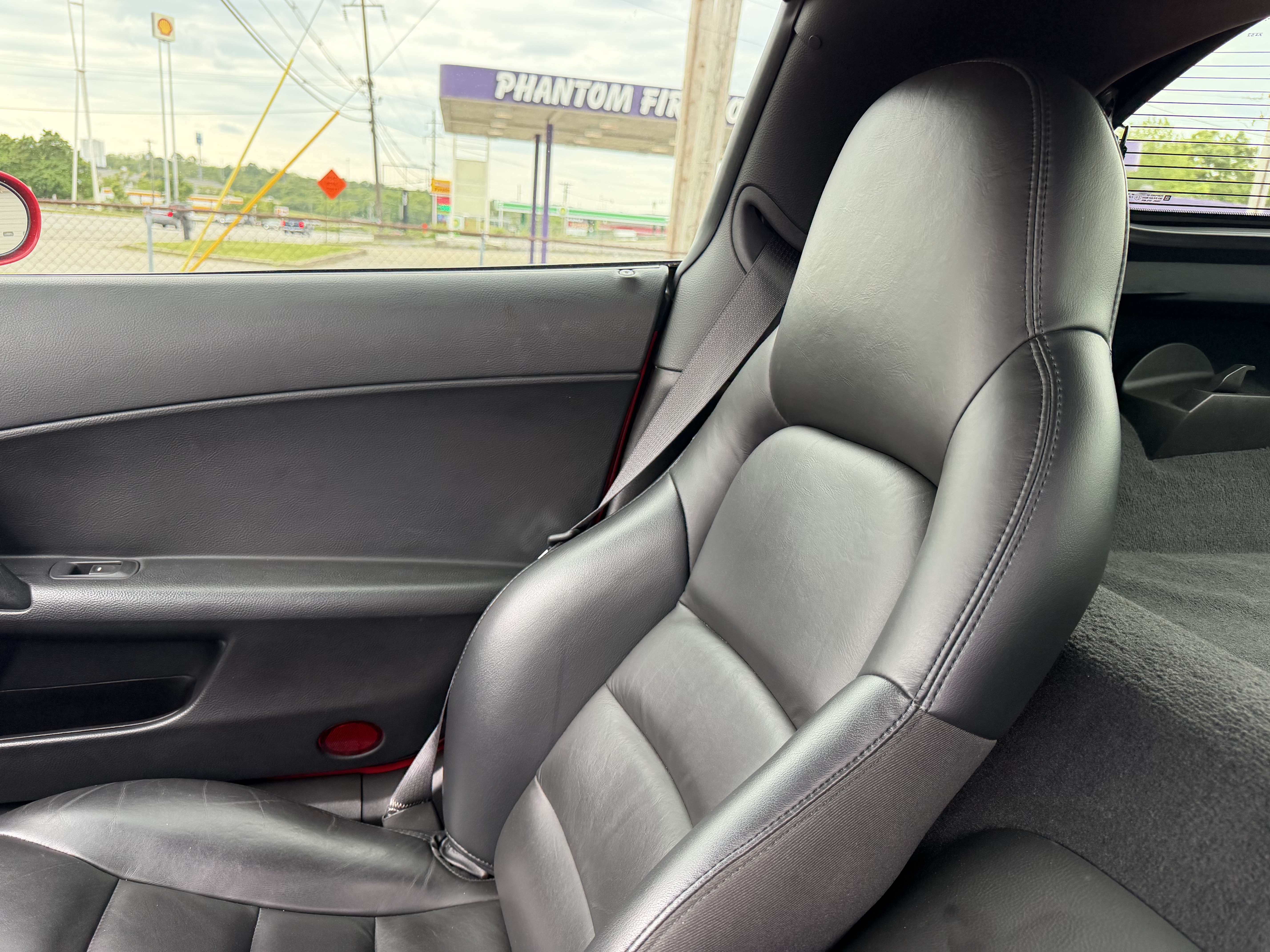 Used 2010 Chevrolet Corvette Coupe w/ 1LT RWD image 8