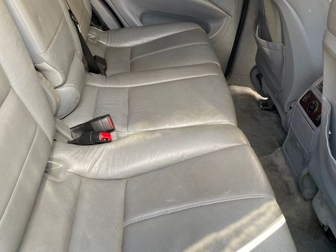 Used 2004 Mercedes-Benz ML 350 ML 350 Sport Utility 4D image 6