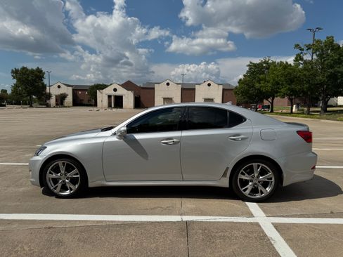 Used 2010 Lexus IS 250 image 2