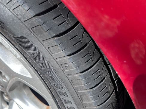 Used 2010 Ford Fusion SE image 4