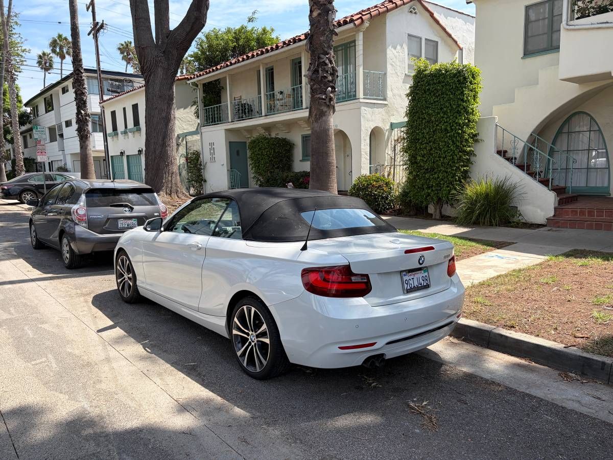 Used 2016 BMW 228i Convertible RWD image 4