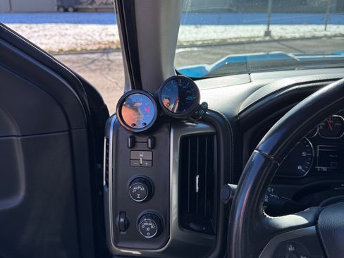 Used 2017 Chevrolet Silverado 1500 LTZ w/ Max Trailering Package image 25