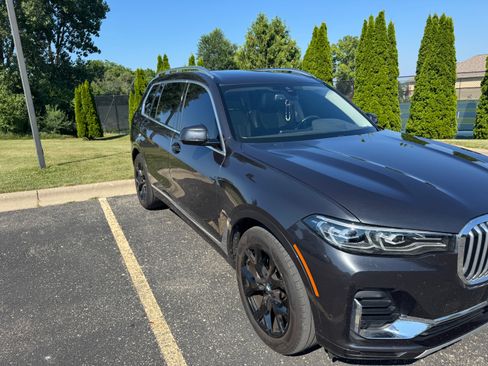 Used 2022 BMW X7 xDrive40i w/ Executive Package AWD/4WD image 5