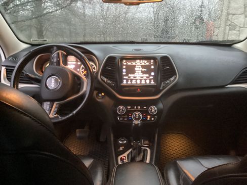 Used 2015 Jeep Cherokee Limited image 6