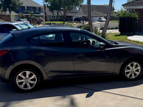 Used 2015 MAZDA MAZDA3 i Sport image 8