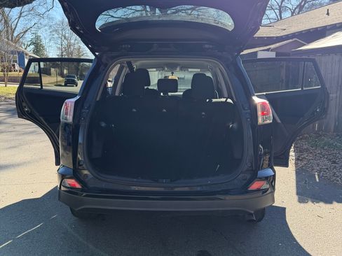 Used 2016 Toyota RAV4 LE image 5