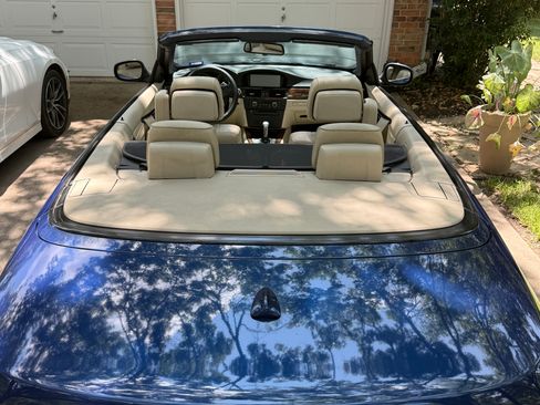 Used 2011 BMW 335i Convertible RWD image 13