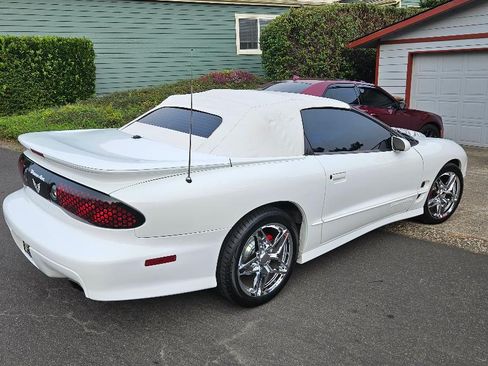 Used 1999 Pontiac Firebird Trans Am image 27